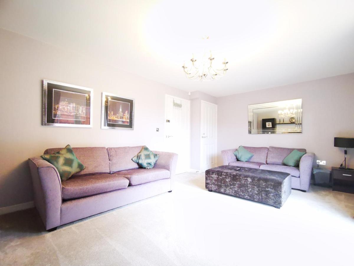 The Lawnswood - Central Manchester Holiday Home With Free Parking Exterior photo